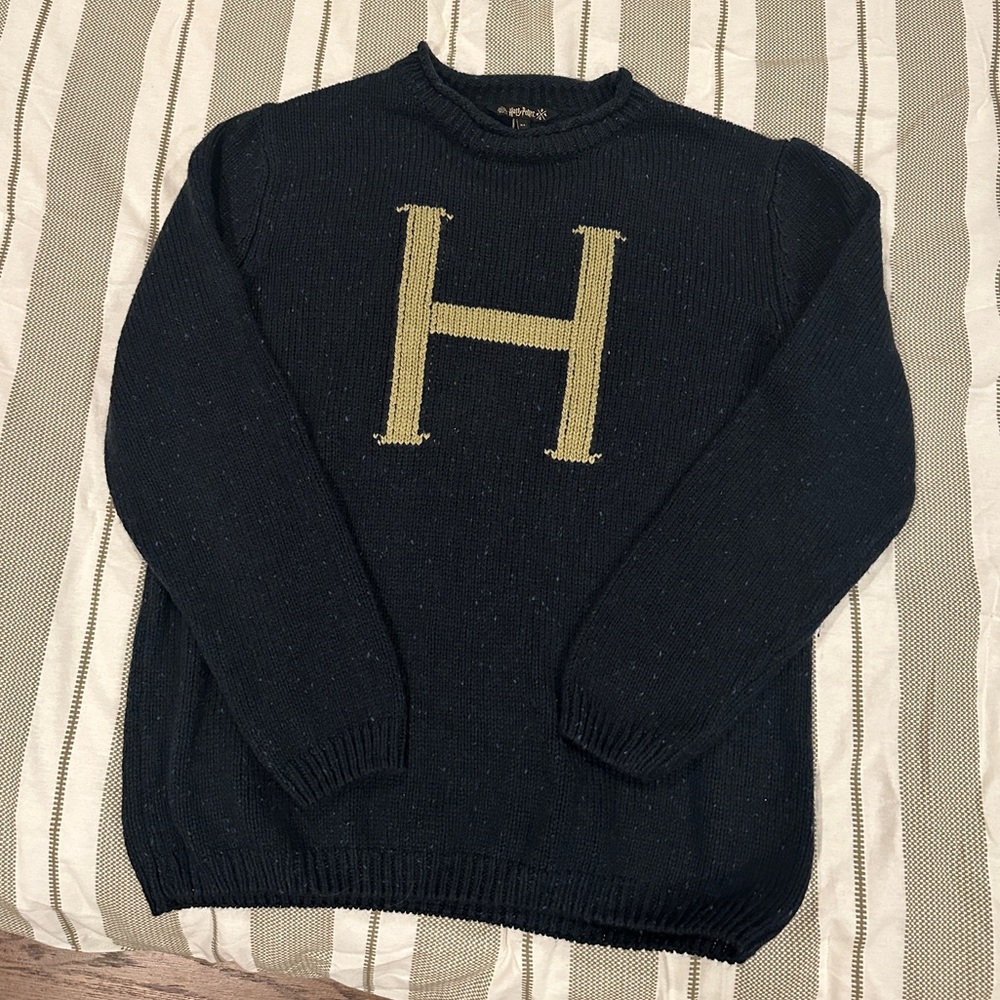 Harry Potter “H” Sweater Size XL NEW**